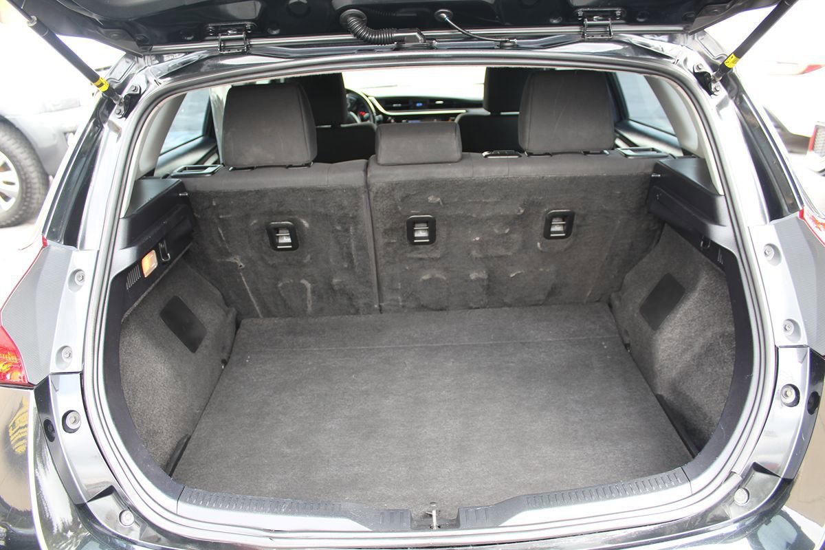 Used 2017 Toyota Corolla iM w/ Carpet Mat Package FWD image 28