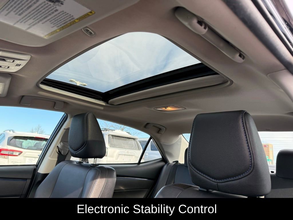 Used 2017 Toyota Corolla SE w/ SE Premium Package image 7