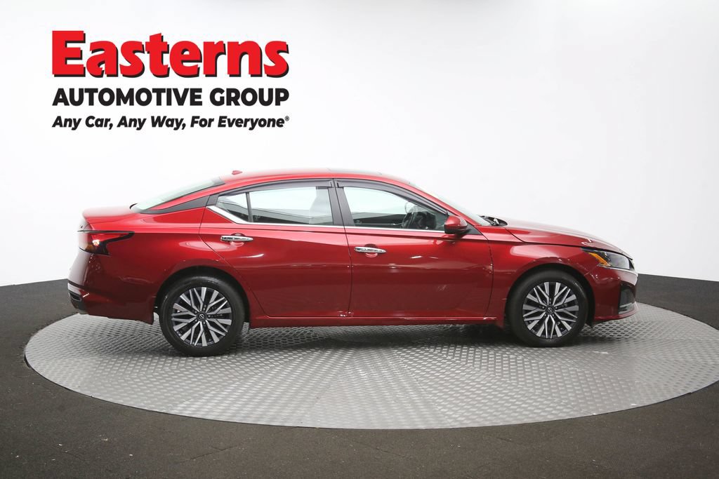 Used 2023 Nissan Altima 2.5 SV w/ SV Premium Package AWD/4WD image 43