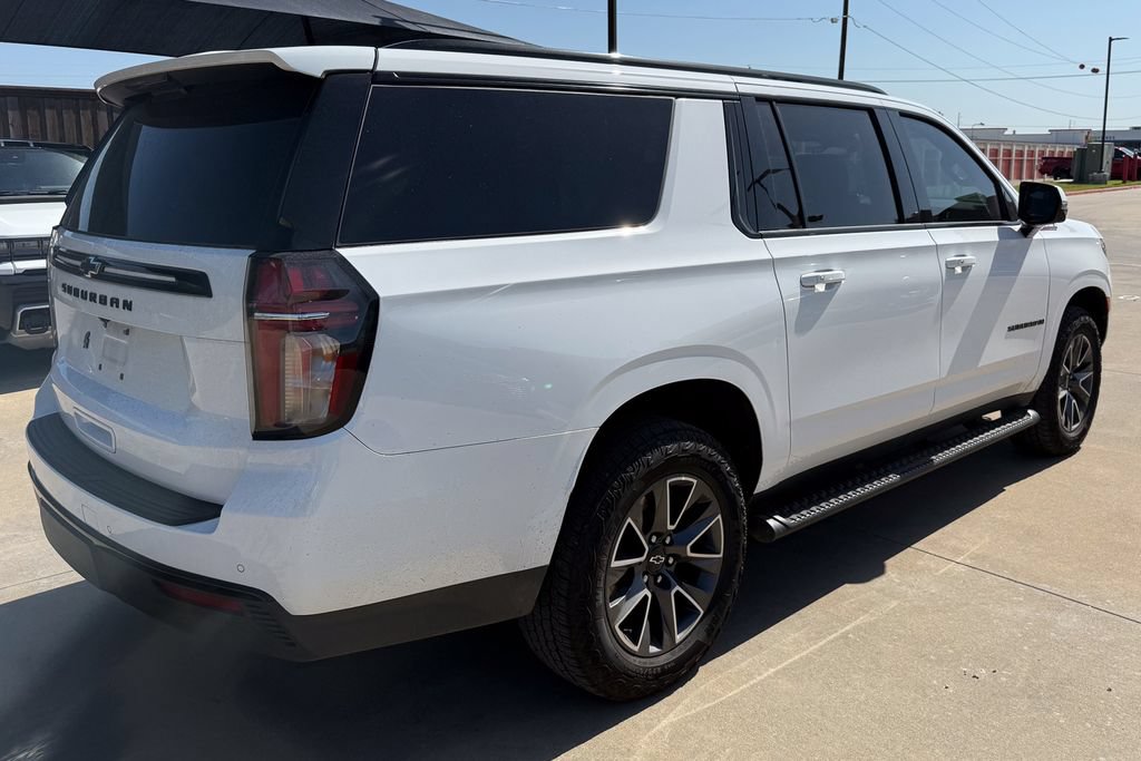 Used 2023 Chevrolet Suburban Z71 w/ Luxury Package AWD/4WD image 4