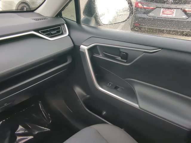 Certified 2023 Toyota RAV4 LE FWD image 18