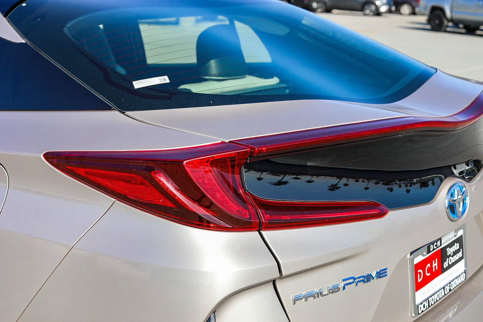 Certified 2017 Toyota Prius Prime Advanced w/ Carpet Mat Package FWD image 9