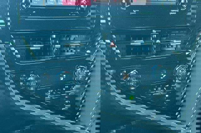 Used 2024 Toyota Camry SE image 22