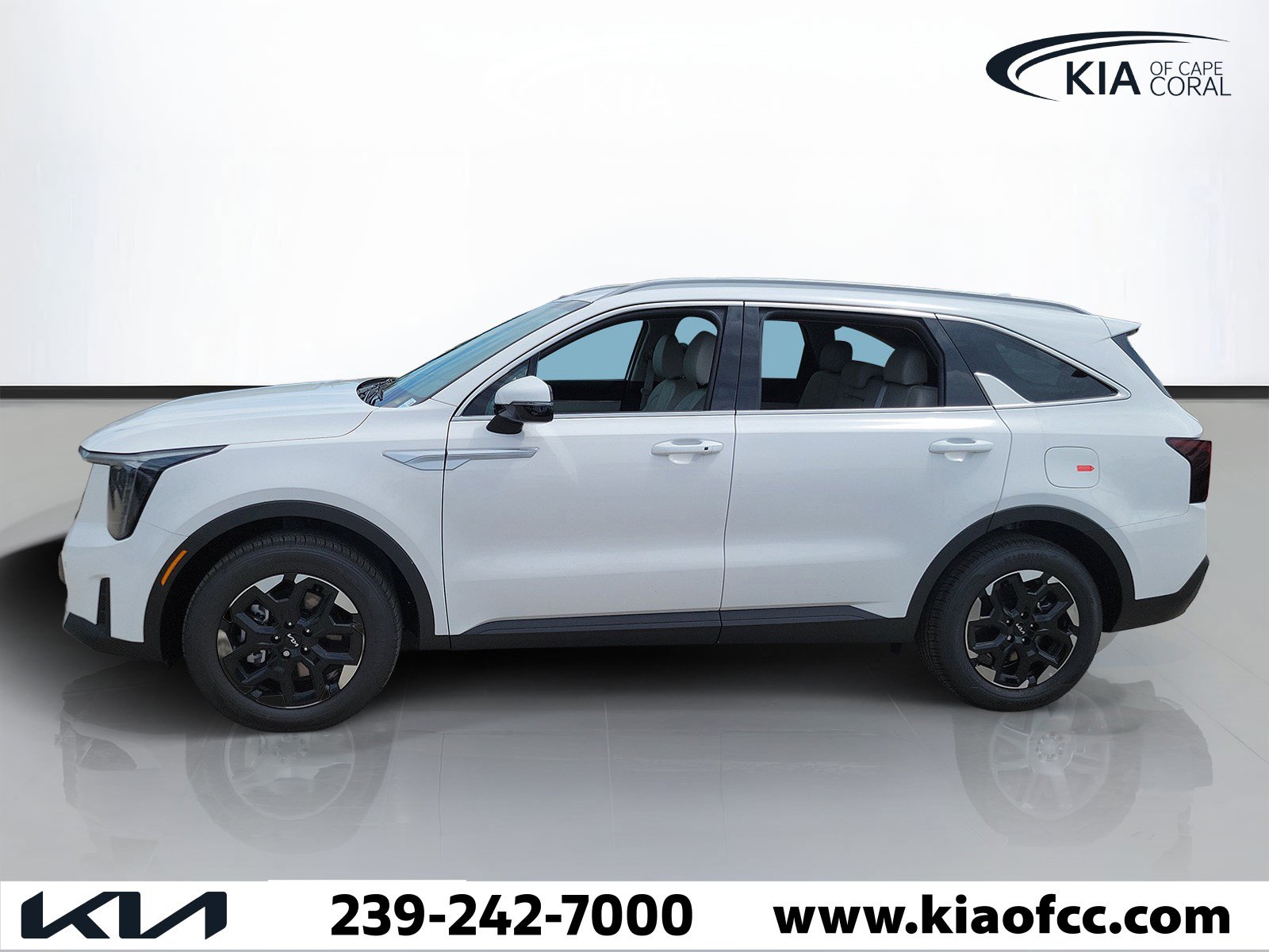 New 2026 Kia Sorento S FWD image 4