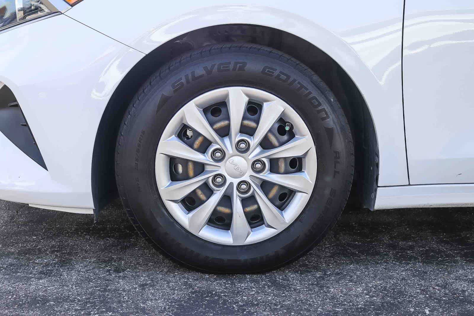 Used 2022 Kia Forte Sedan FWD image 10