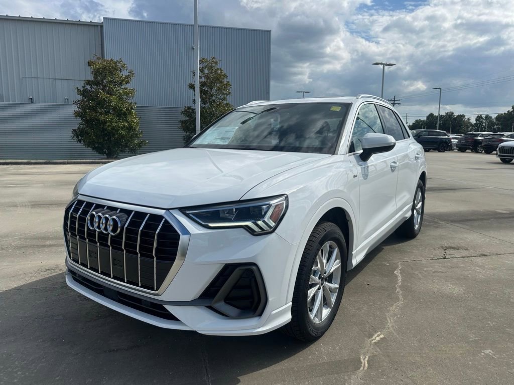 New 2025 Audi Q3 2.0T Premium w/ Convenience Package