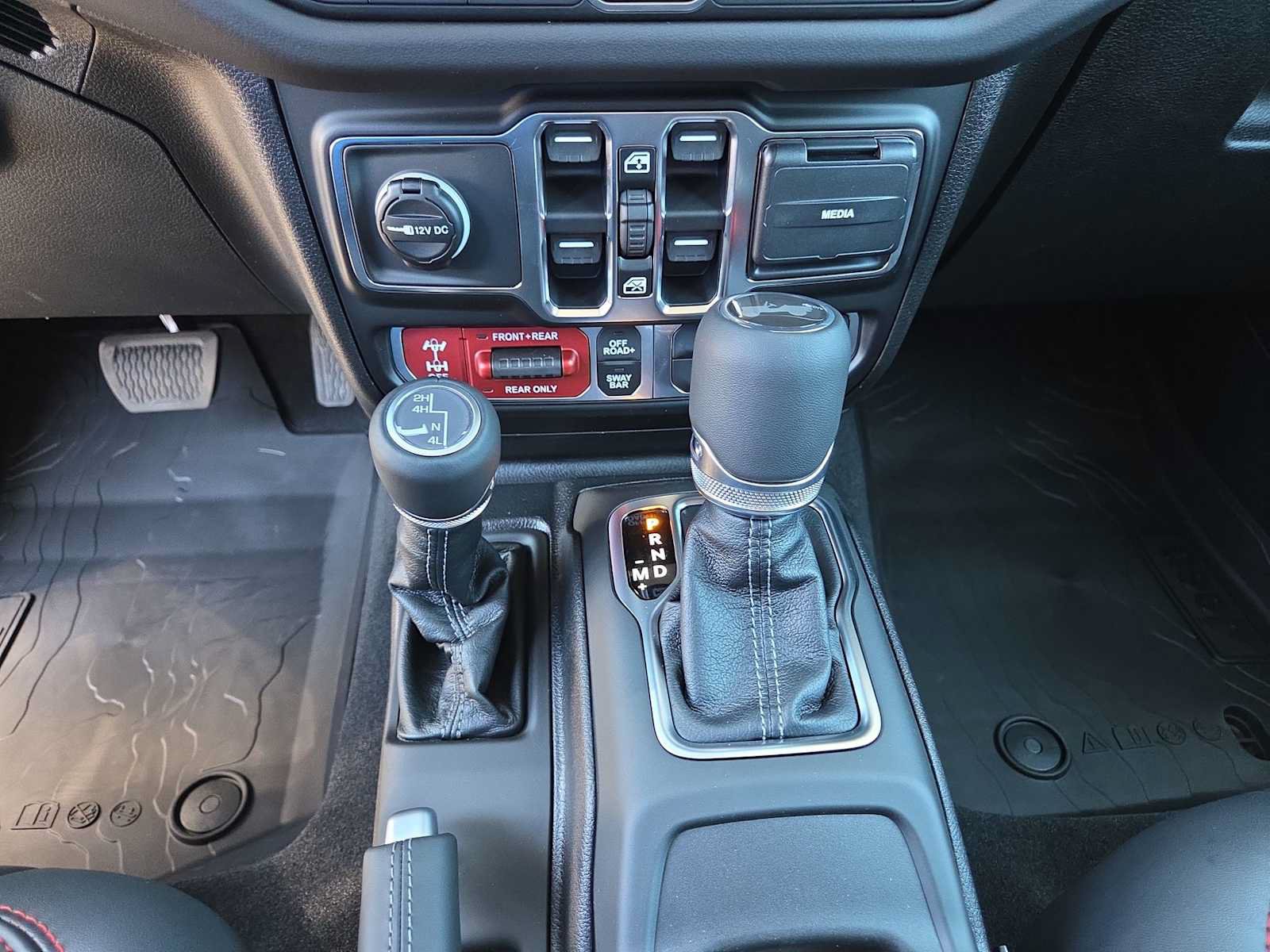New 2026 Jeep Wrangler Unlimited Rubicon AWD/4WD image 25