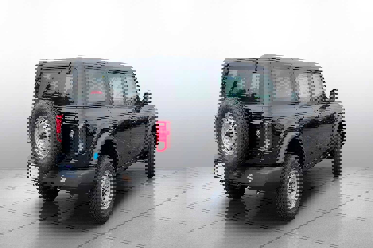 New 2025 Ford Bronco 4-Door image 13