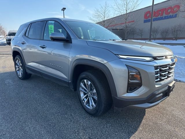 Used 2025 Chevrolet Equinox LT w/ Safety and Technology Package image 2