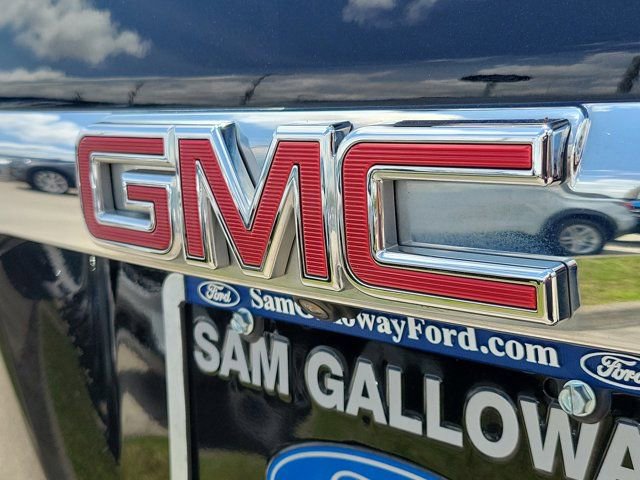 Used 2017 GMC Acadia SLT image 13