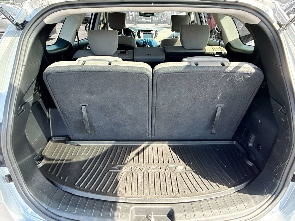 Used 2018 Hyundai Santa Fe SE w/ Cargo Package FWD image 28
