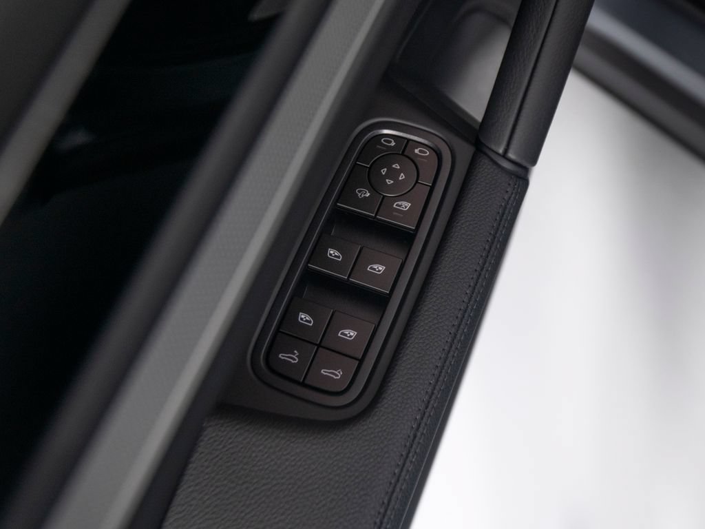 New 2026 Porsche Cayenne Coupe AWD/4WD image 21