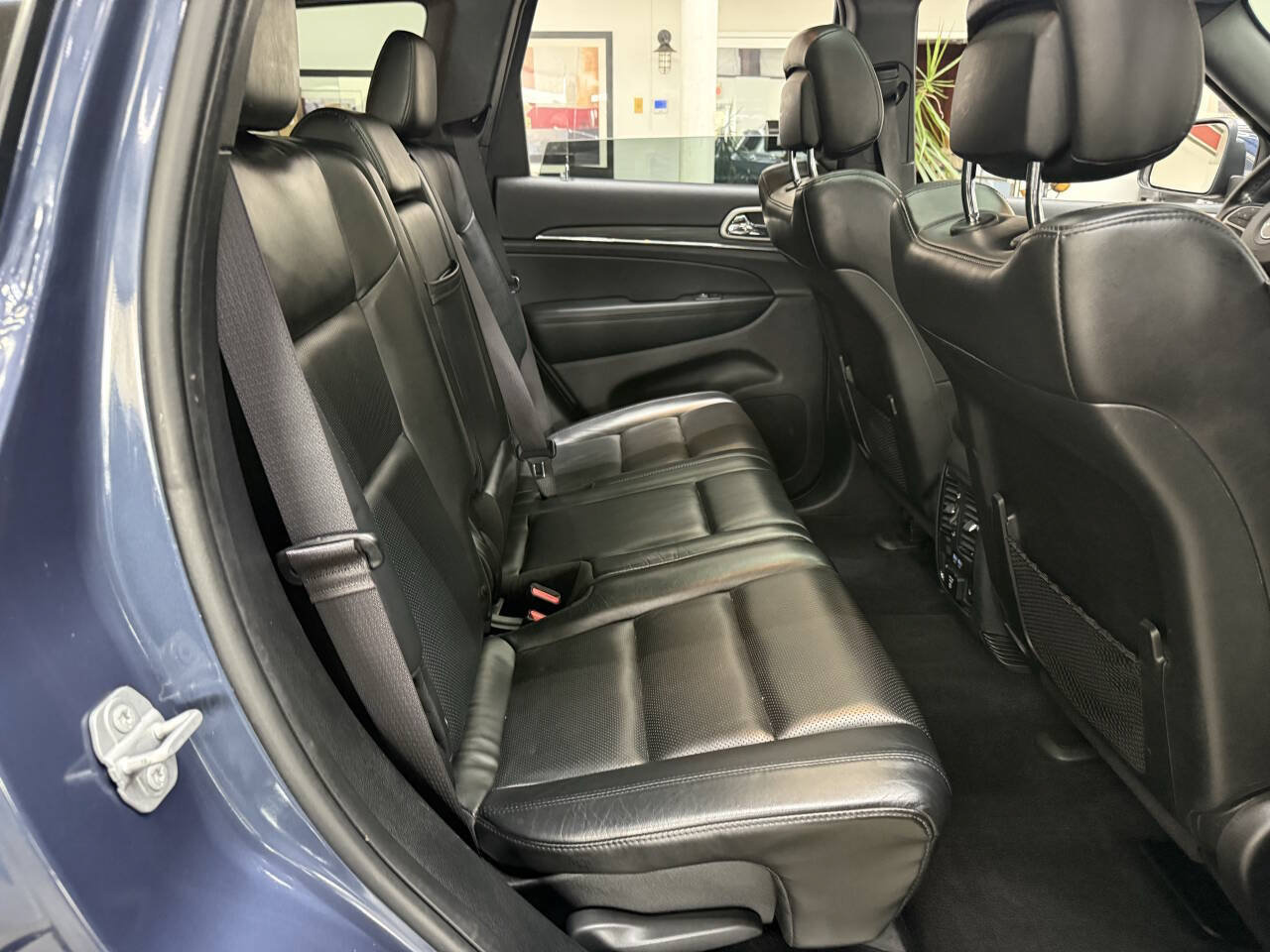 Used 2020 Jeep Grand Cherokee Limited w/ Luxury Group II AWD/4WD image 15
