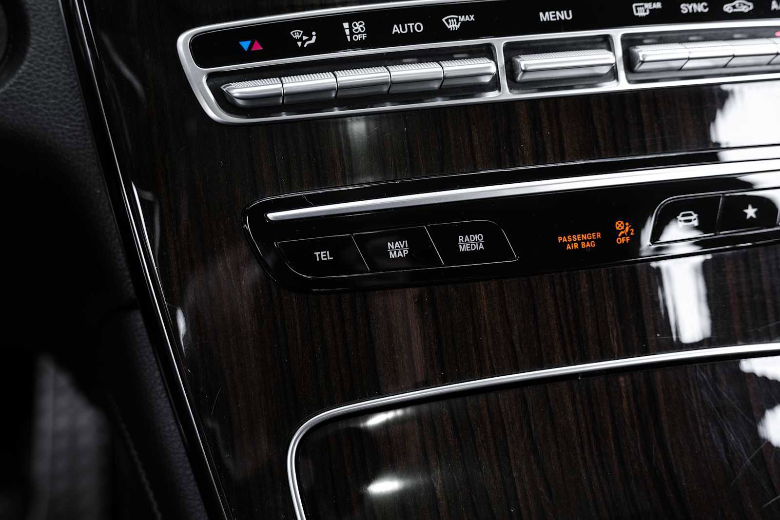 Used 2021 Mercedes-Benz GLC 300 image 27