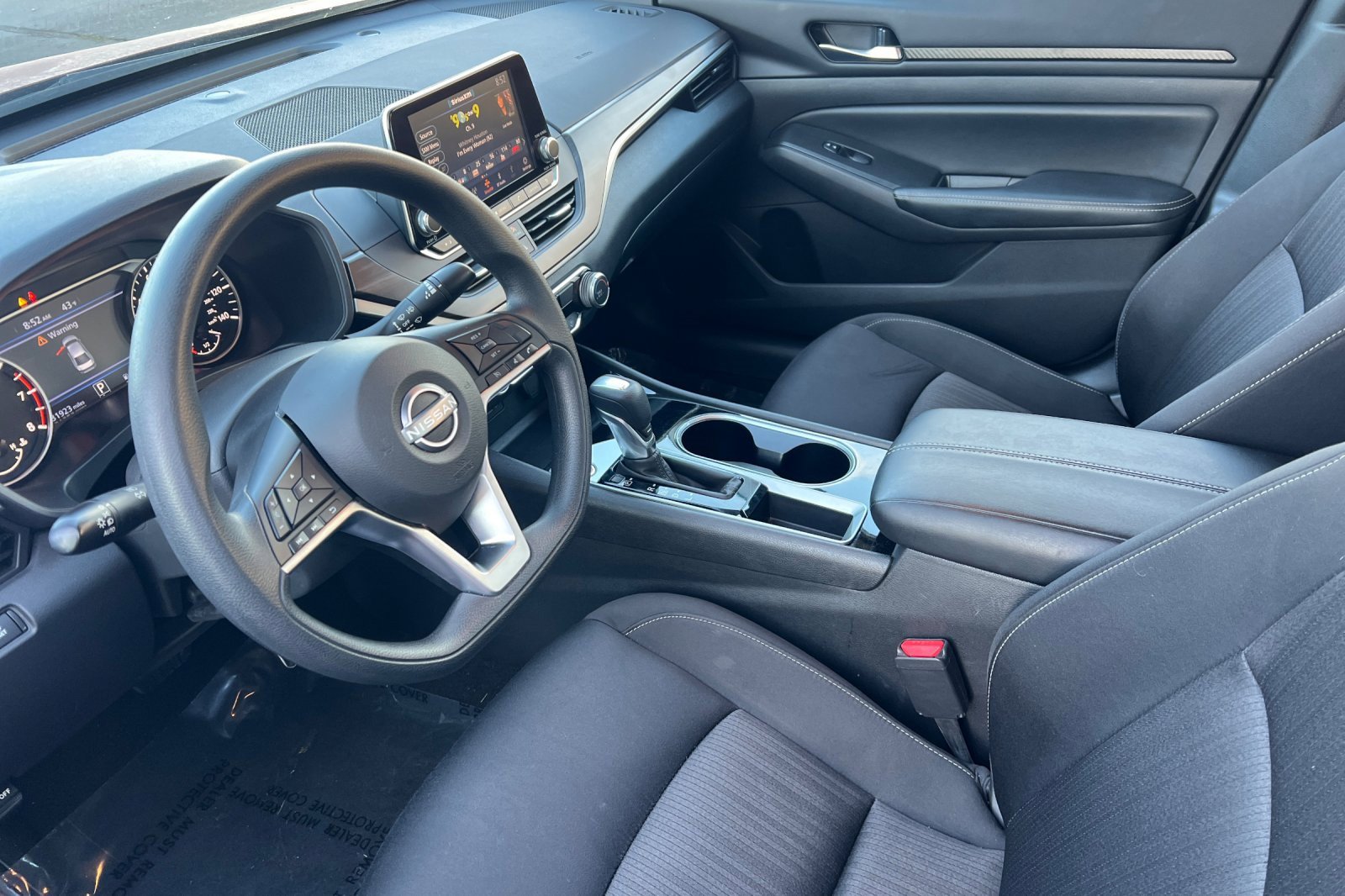 Used 2024 Nissan Altima 2.5 SV image 11