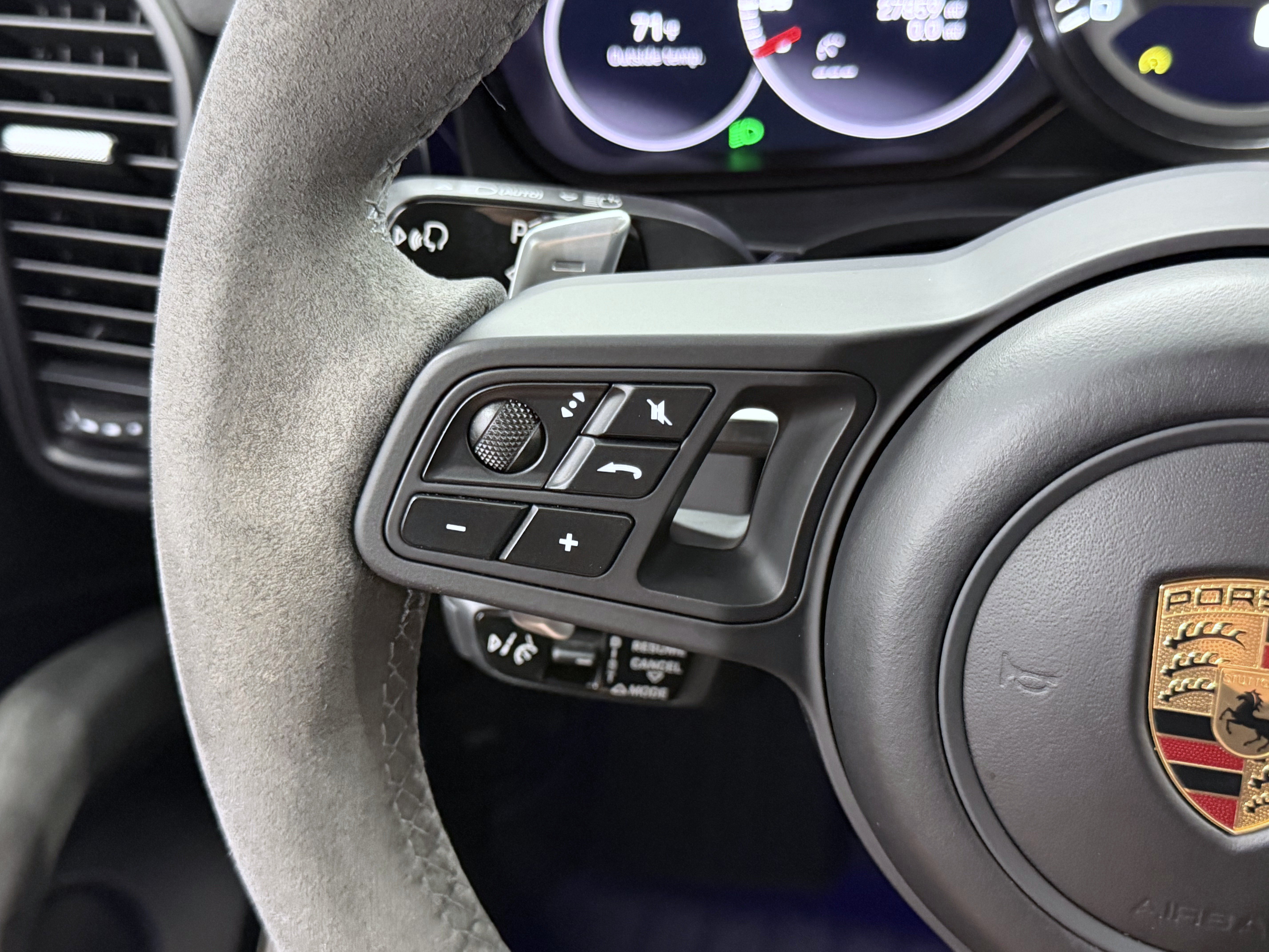 Certified 2022 Porsche Cayenne Turbo GT AWD/4WD image 56