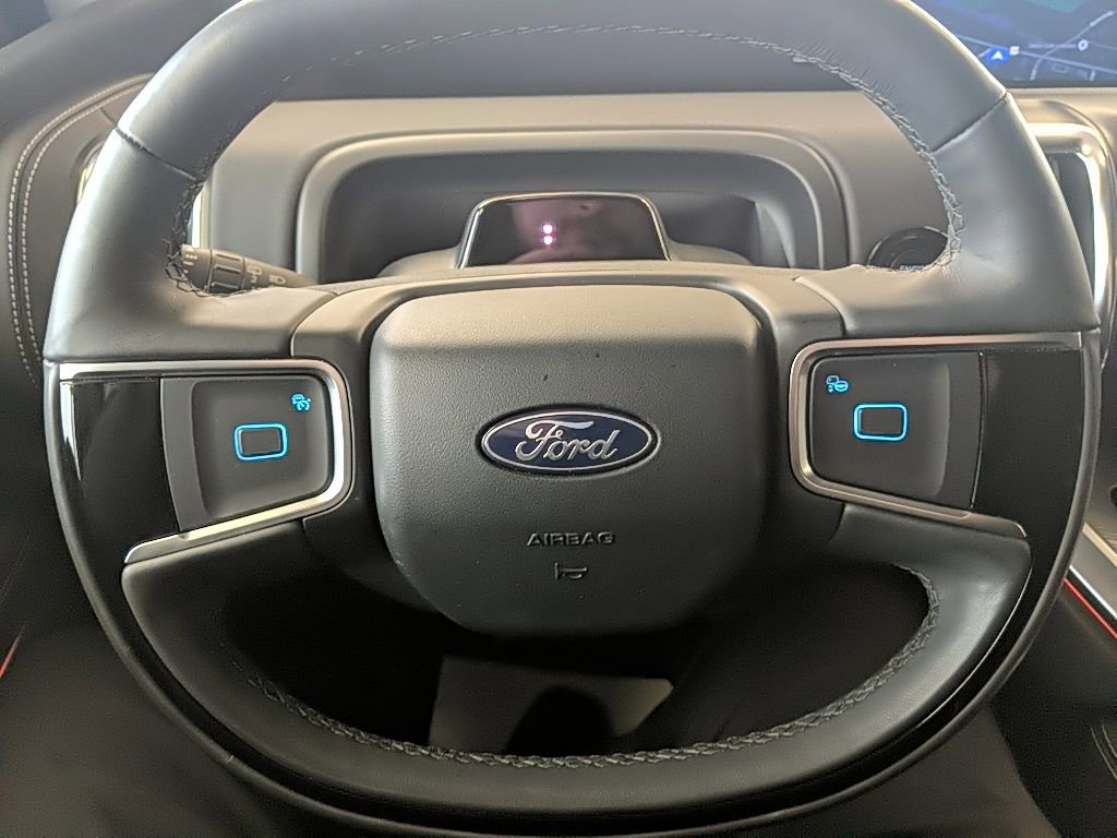 Certified 2025 Ford Expedition Max Platinum image 20