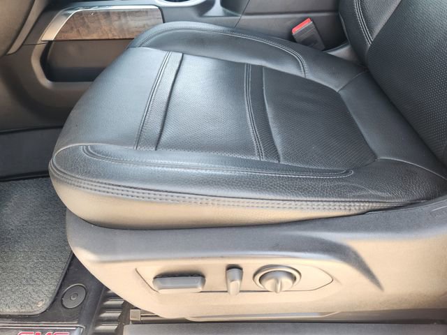 Used 2022 GMC Sierra 3500 Denali w/ Denali Ultimate Package image 25