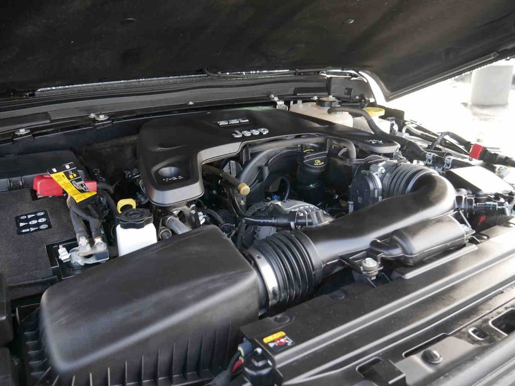 Certified 2021 Jeep Gladiator Sport image 12