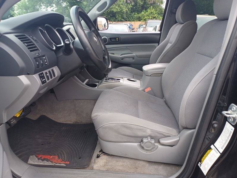 Used 2005 Toyota Tacoma PreRunner RWD image 6