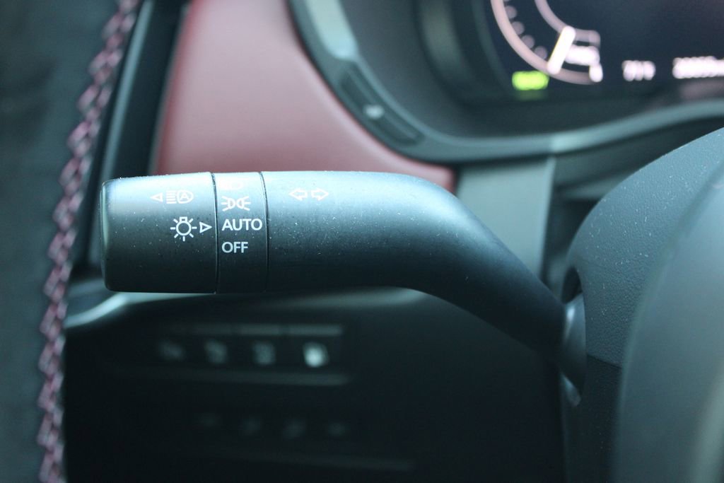 Used 2025 MAZDA CX-70 Plug-In Hybrid w/ Premium Plus AWD/4WD image 38