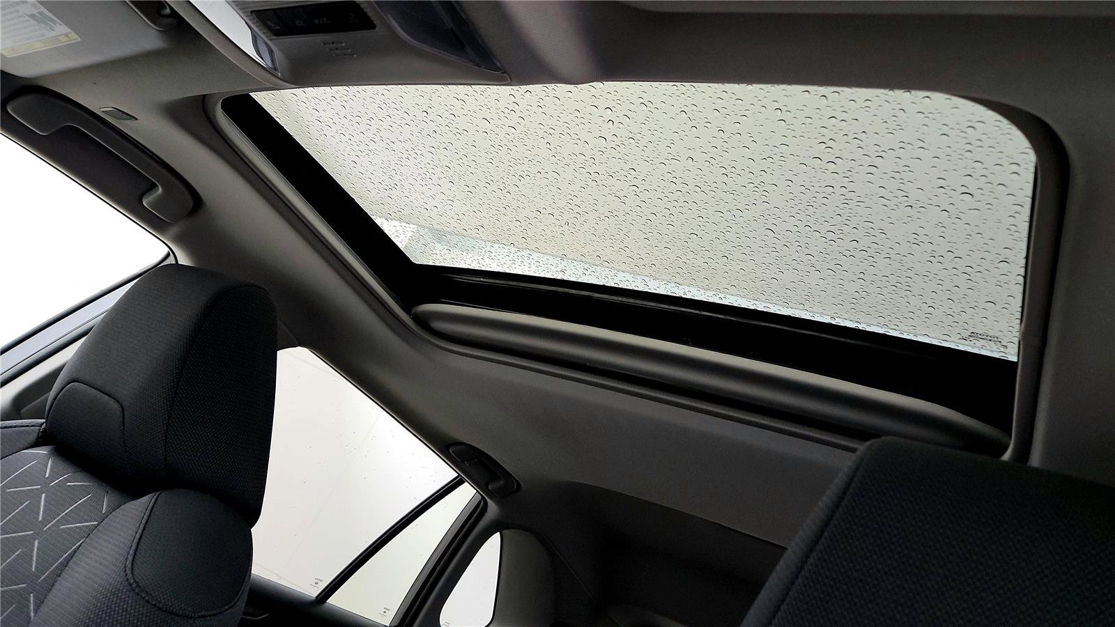 Used 2025 Toyota RAV4 XLE w/ Convenience Package image 23