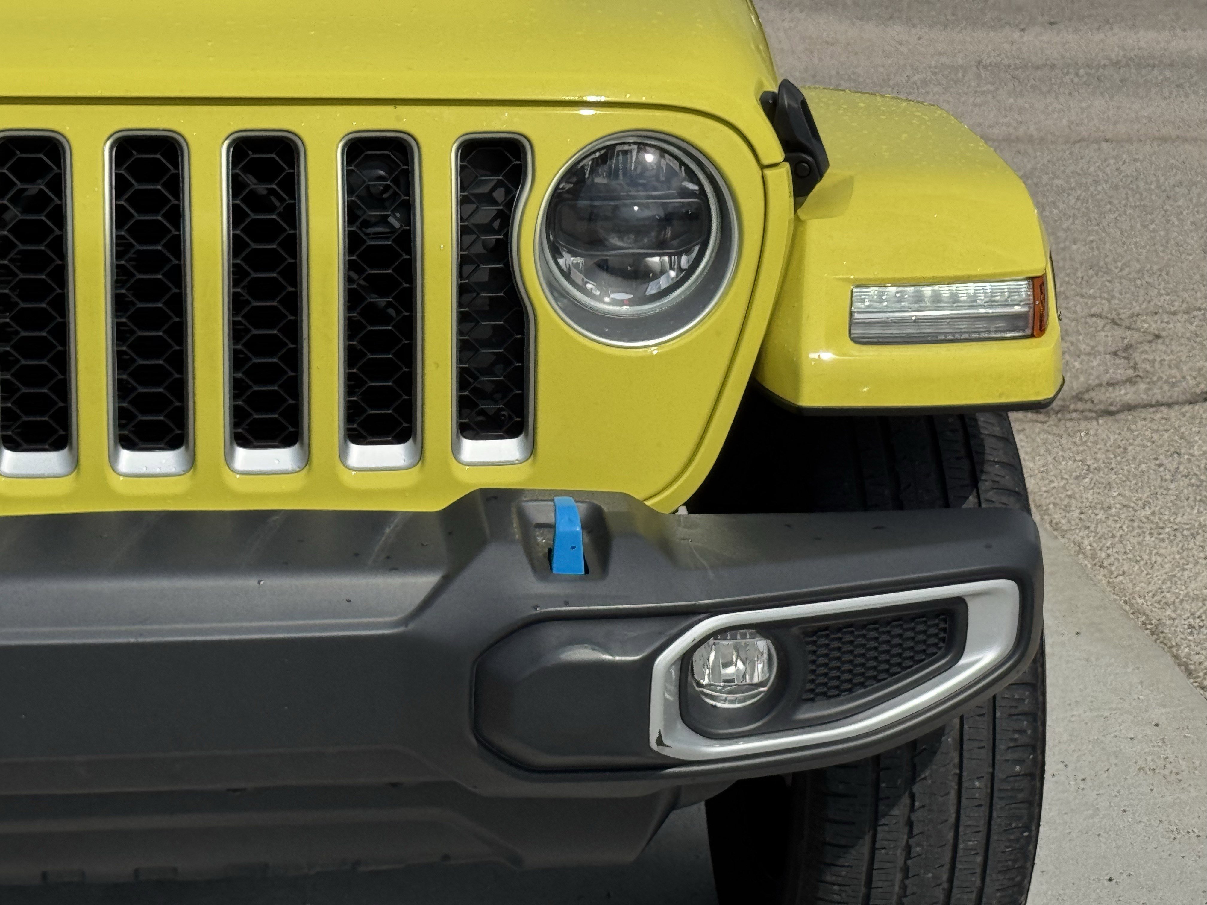 Used 2023 Jeep Wrangler Sahara AWD/4WD image 5