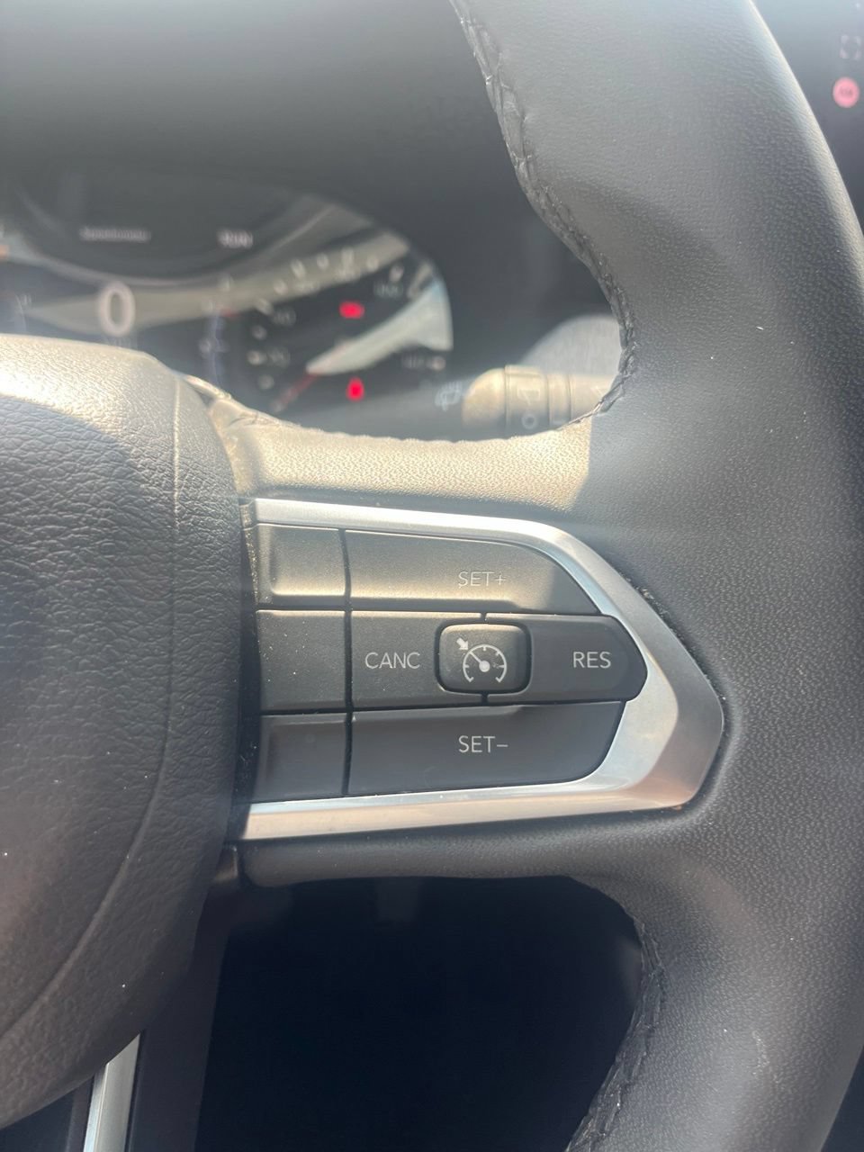Used 2024 Jeep Compass Latitude AWD/4WD image 19