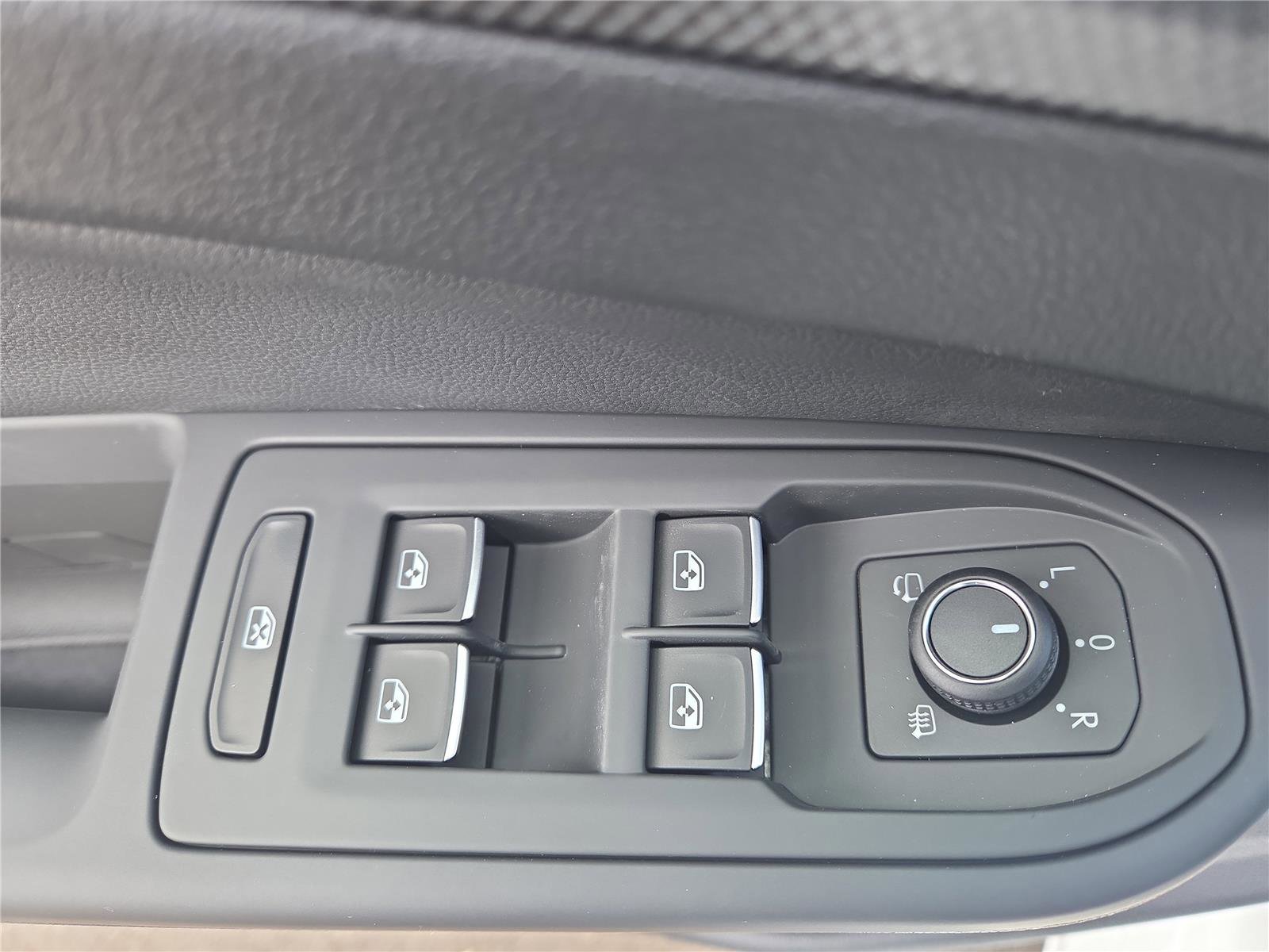 New 2026 Volkswagen Golf image 13