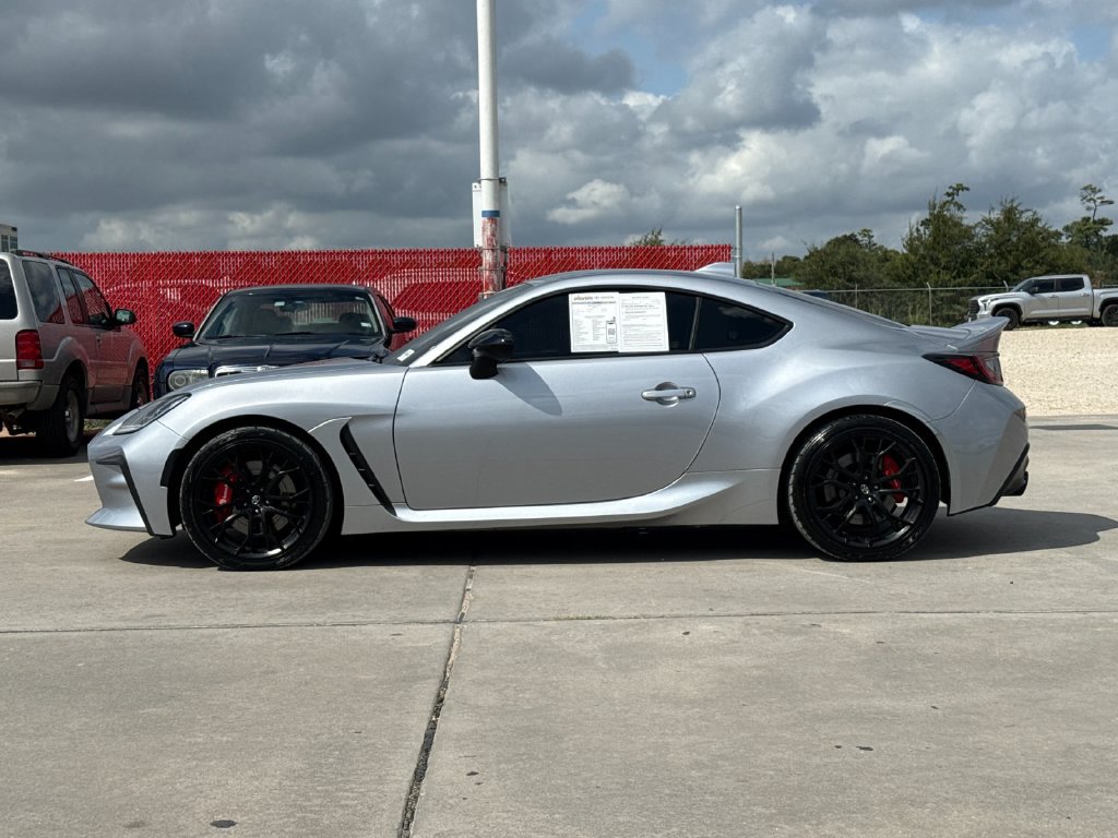 Used 2025 Toyota GR86 Premium w/ Performance Package RWD image 3