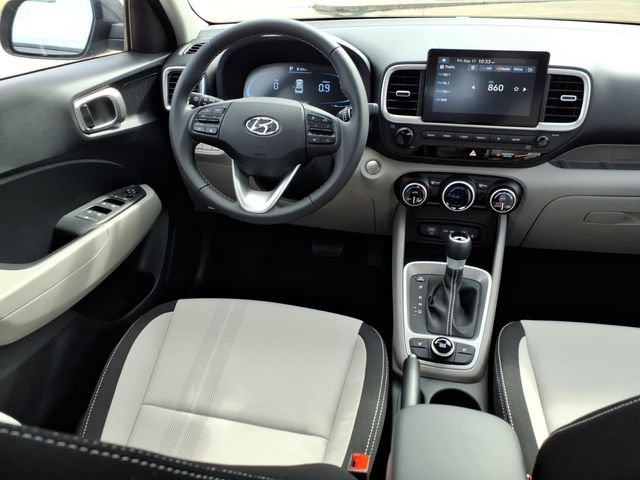 New 2026 Hyundai Venue SEL FWD image 4