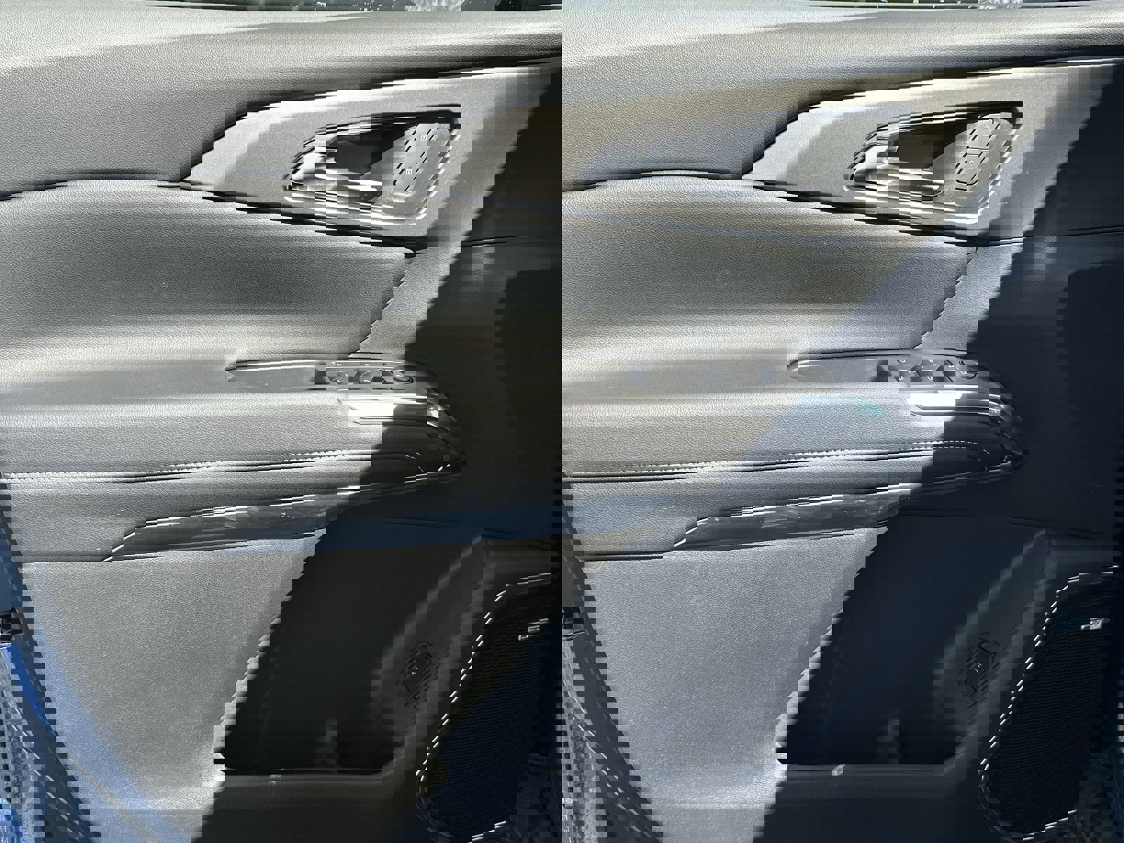 Certified 2025 Chevrolet Traverse LT w/ Enhanced Driving Package image 14