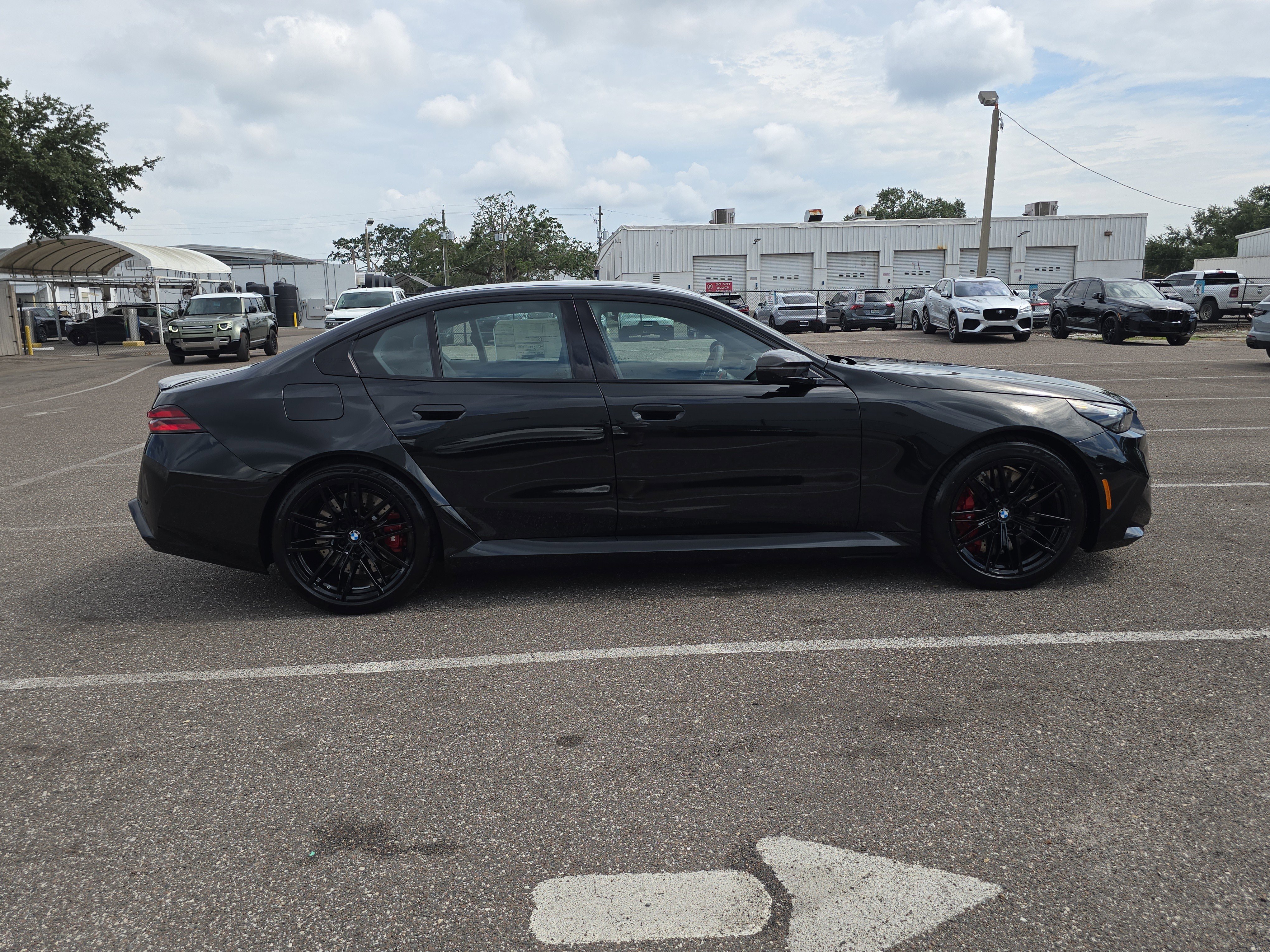 New 2026 BMW M5 w/ Carbon Package image 4