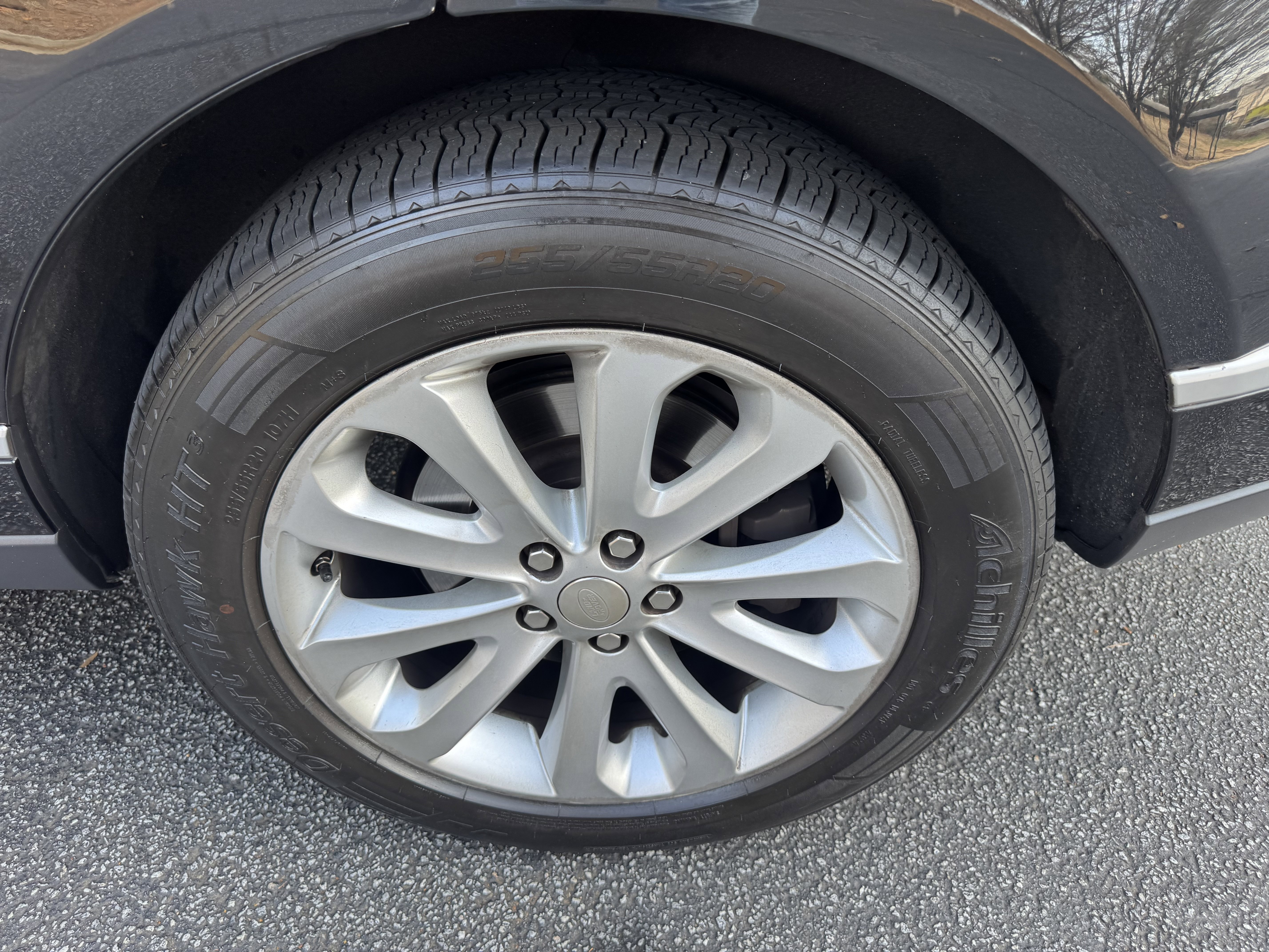 Used 2015 Land Rover Range Rover HSE image 14