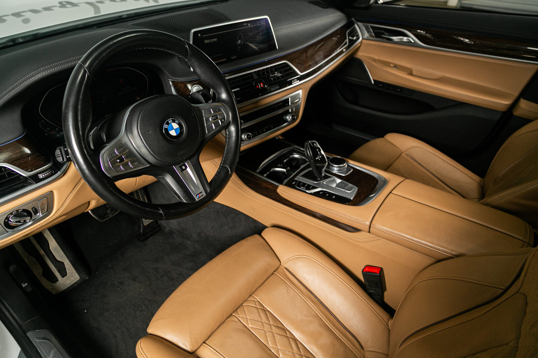 Used 2020 BMW 740i 740i Sedan w/ Luxury Rear Seating Package image 2