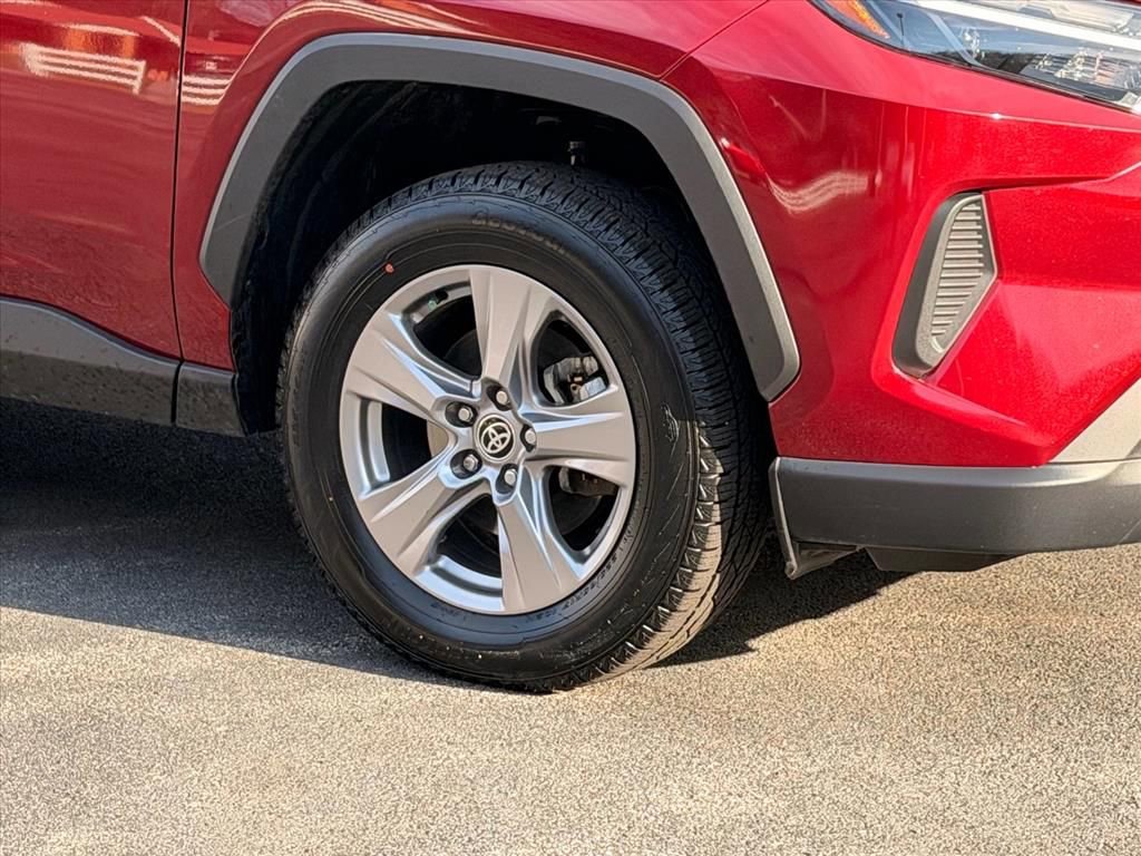 Used 2023 Toyota RAV4 XLE w/ Convenience Package image 25