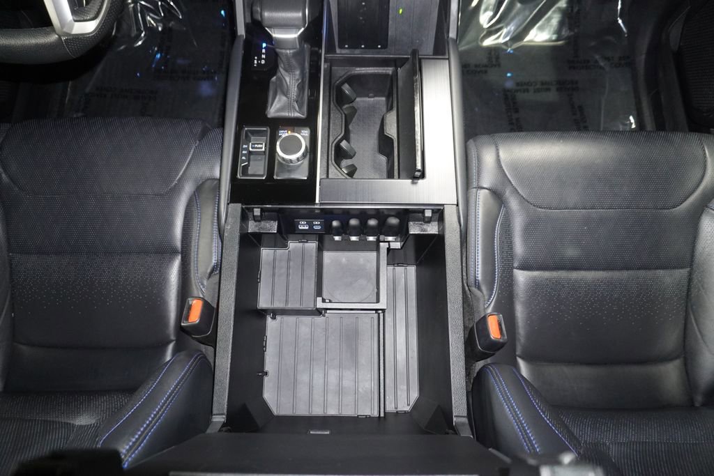 Used 2023 Toyota Sequoia Platinum AWD/4WD image 23
