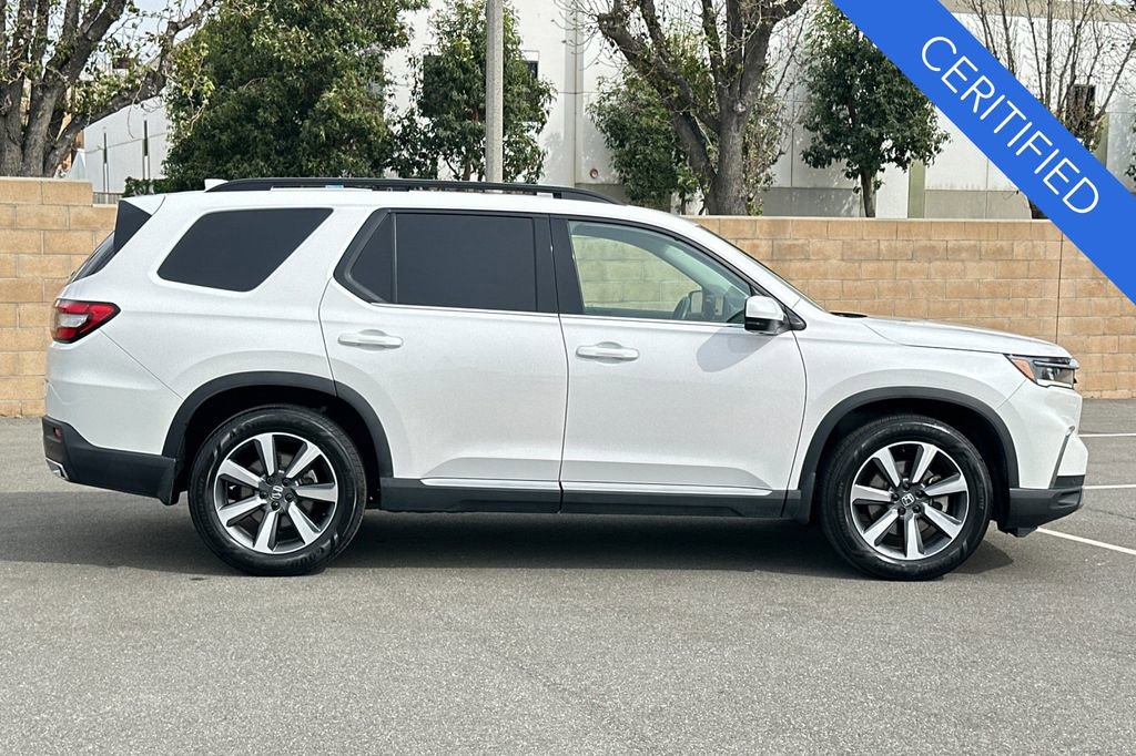 Certified 2023 Honda Pilot Elite image 3
