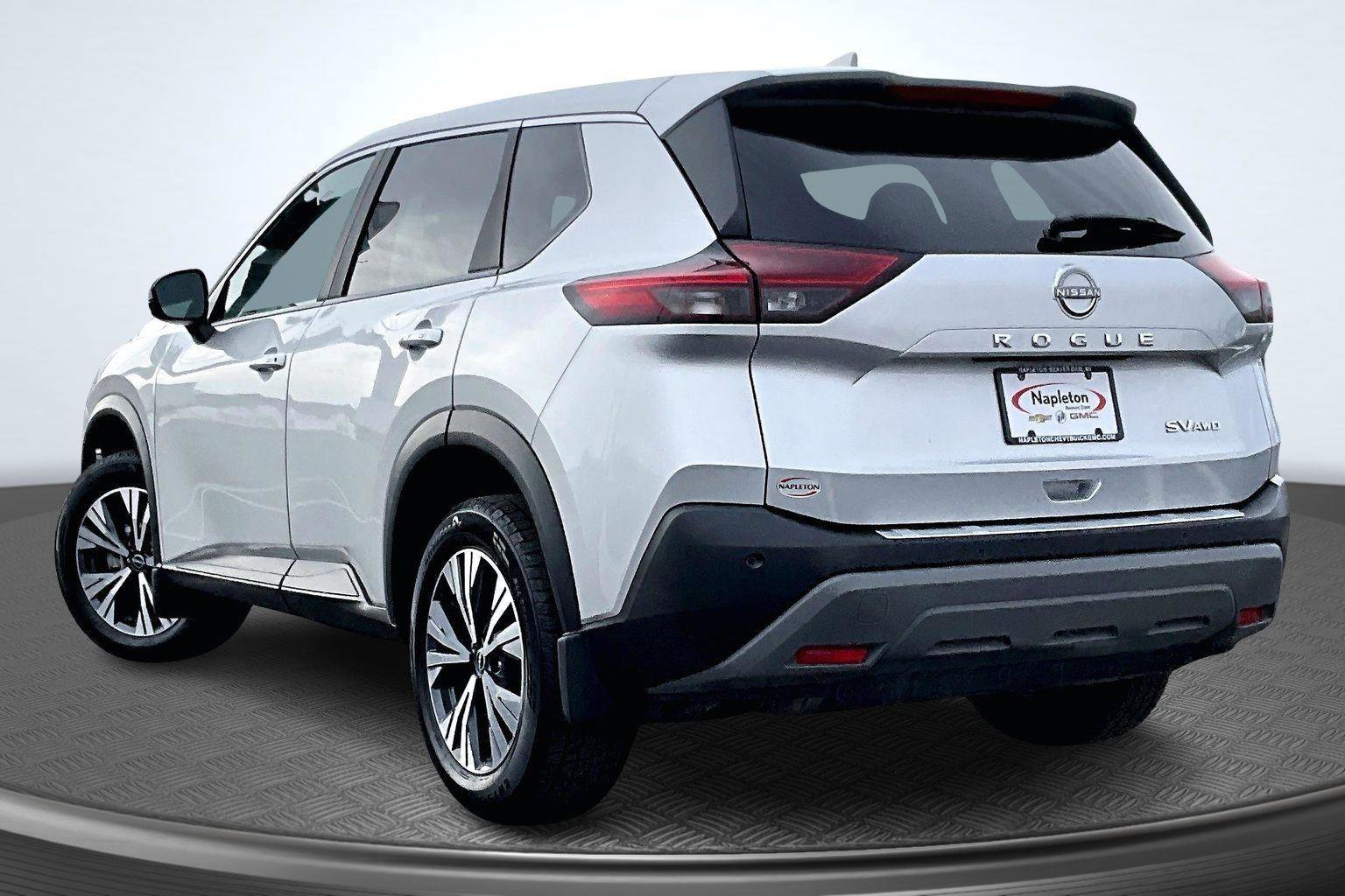 Used 2023 Nissan Rogue SV image 14