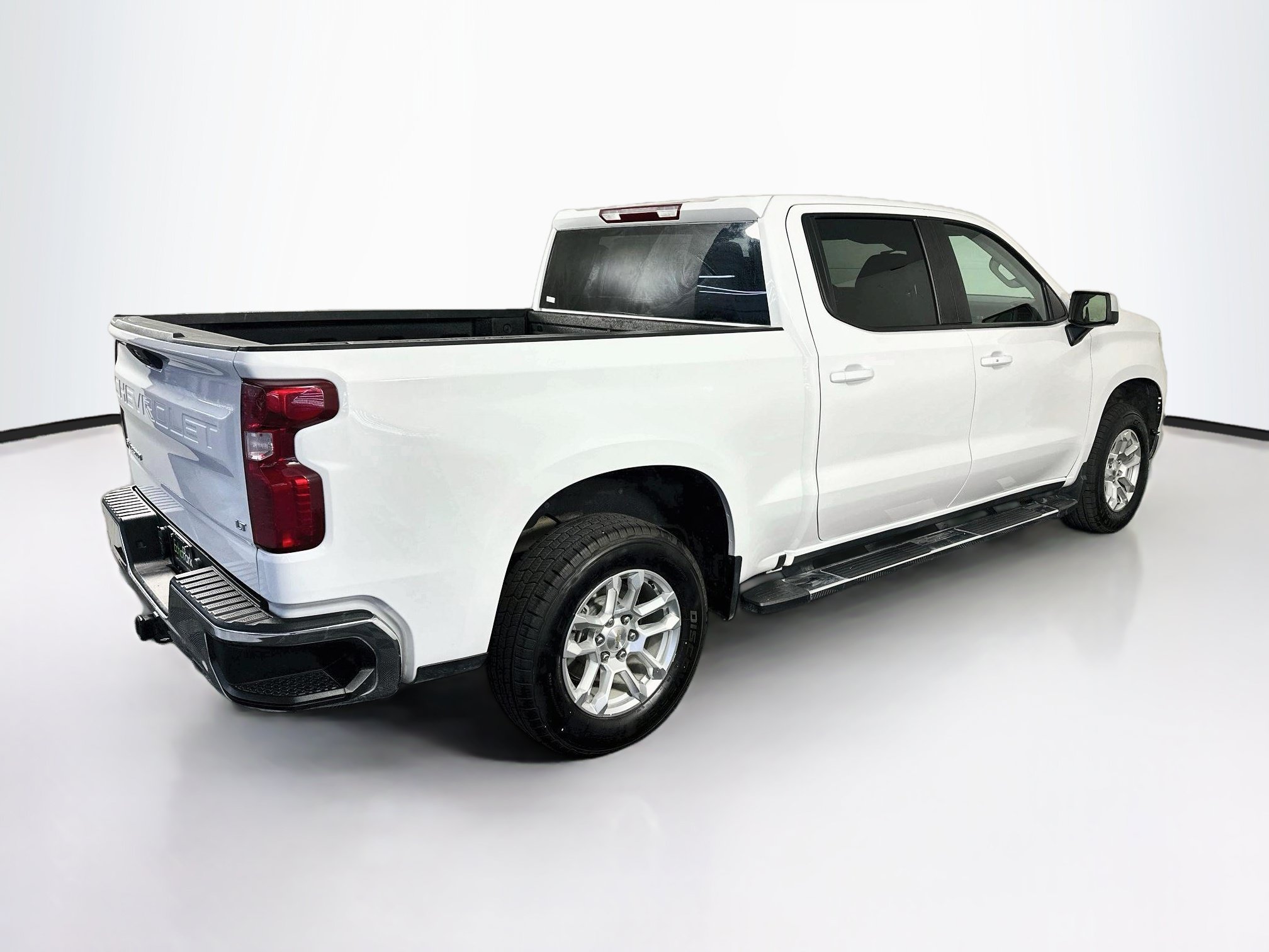 Used 2025 Chevrolet Silverado 1500 LT AWD/4WD image 9
