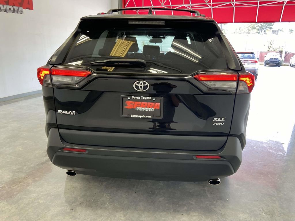 Certified 2023 Toyota RAV4 XLE w/ Convenience Package image 4