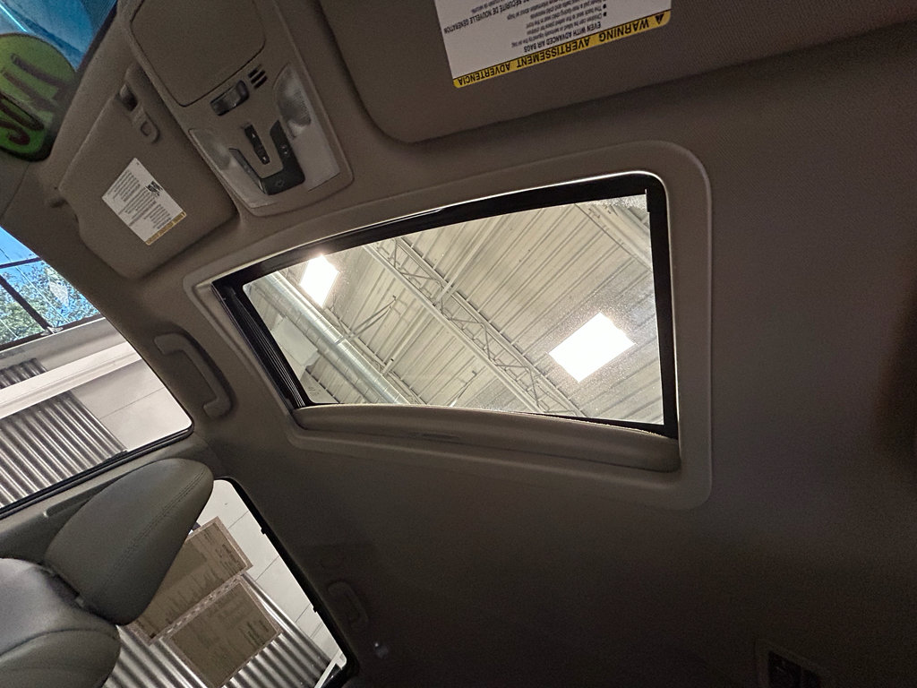 Used 2017 Toyota Sienna XLE w/ XLE Navigation Package FWD image 56
