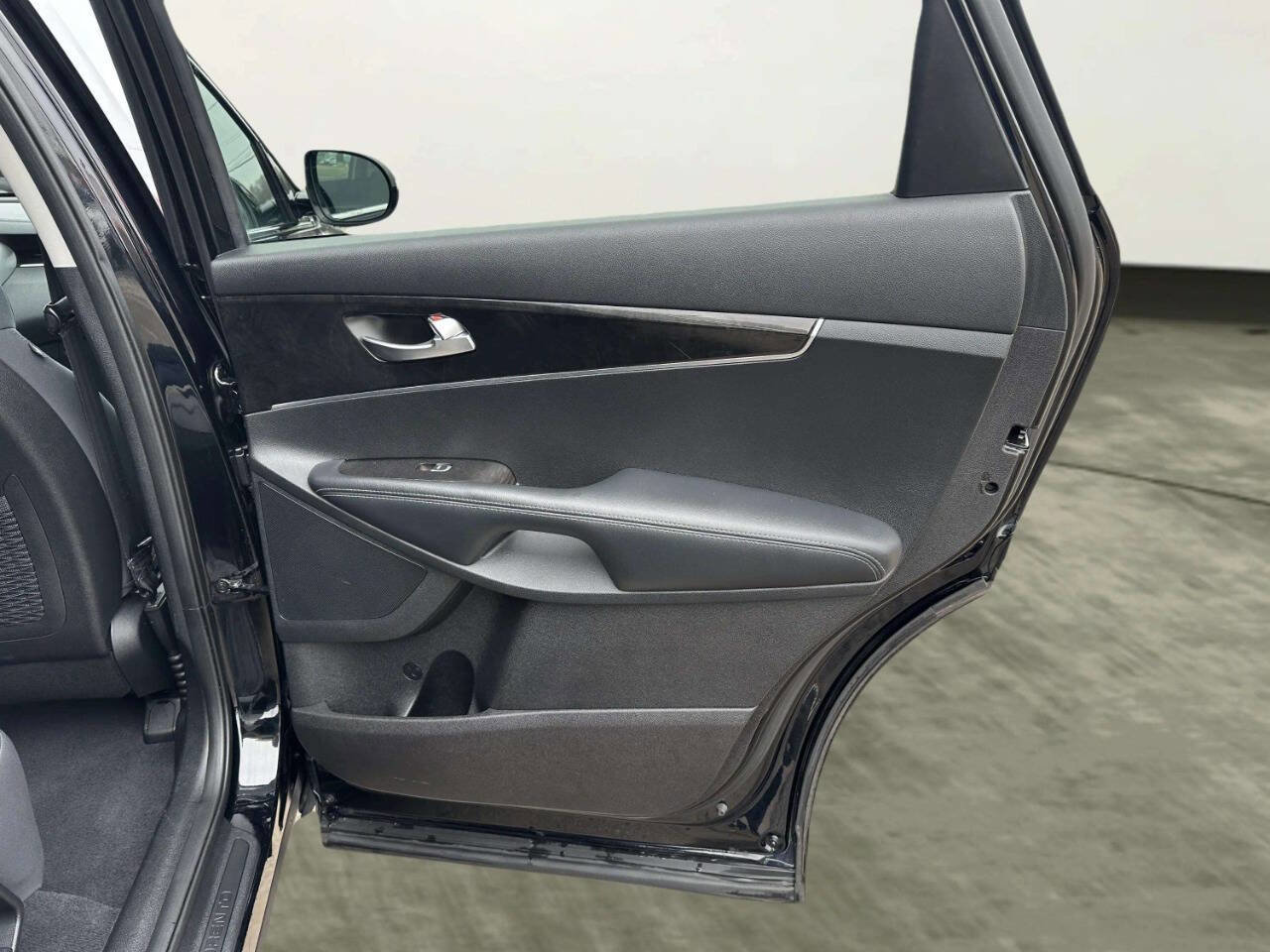 Used 2018 Kia Sorento L FWD image 17