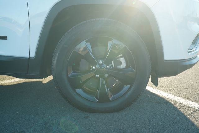 Used 2021 Jeep Cherokee Latitude Plus image 41