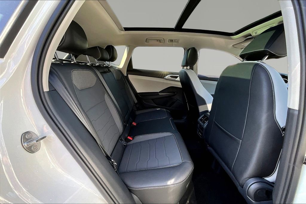 New 2026 Volkswagen Taos SE image 23