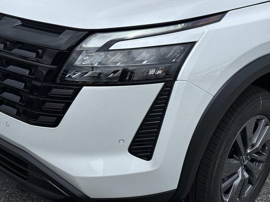 New 2026 Nissan Pathfinder SV FWD image 10