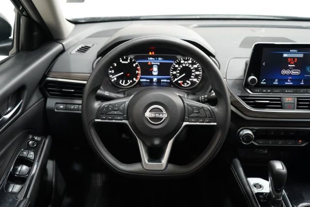 Used 2023 Nissan Altima 2.5 SV image 14