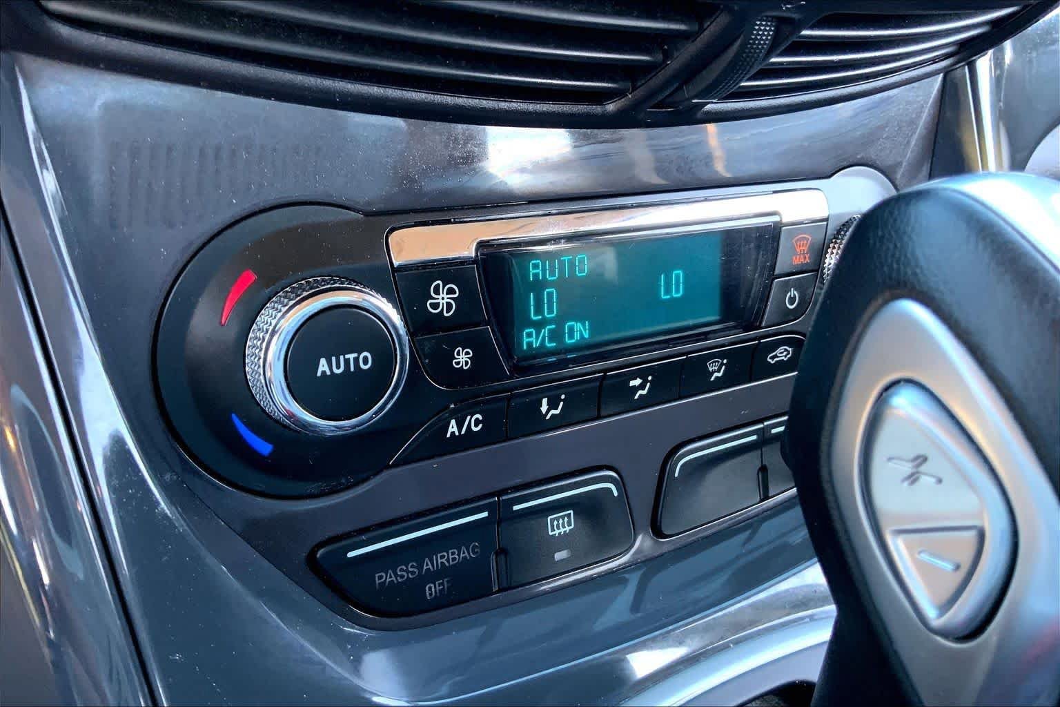 Used 2013 Ford Escape Titanium FWD image 32