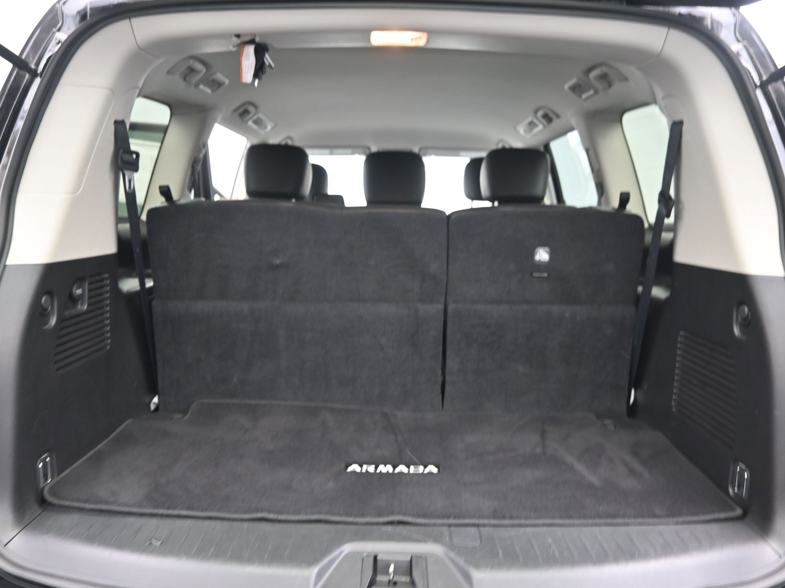 Used 2024 Nissan Armada SV image 17