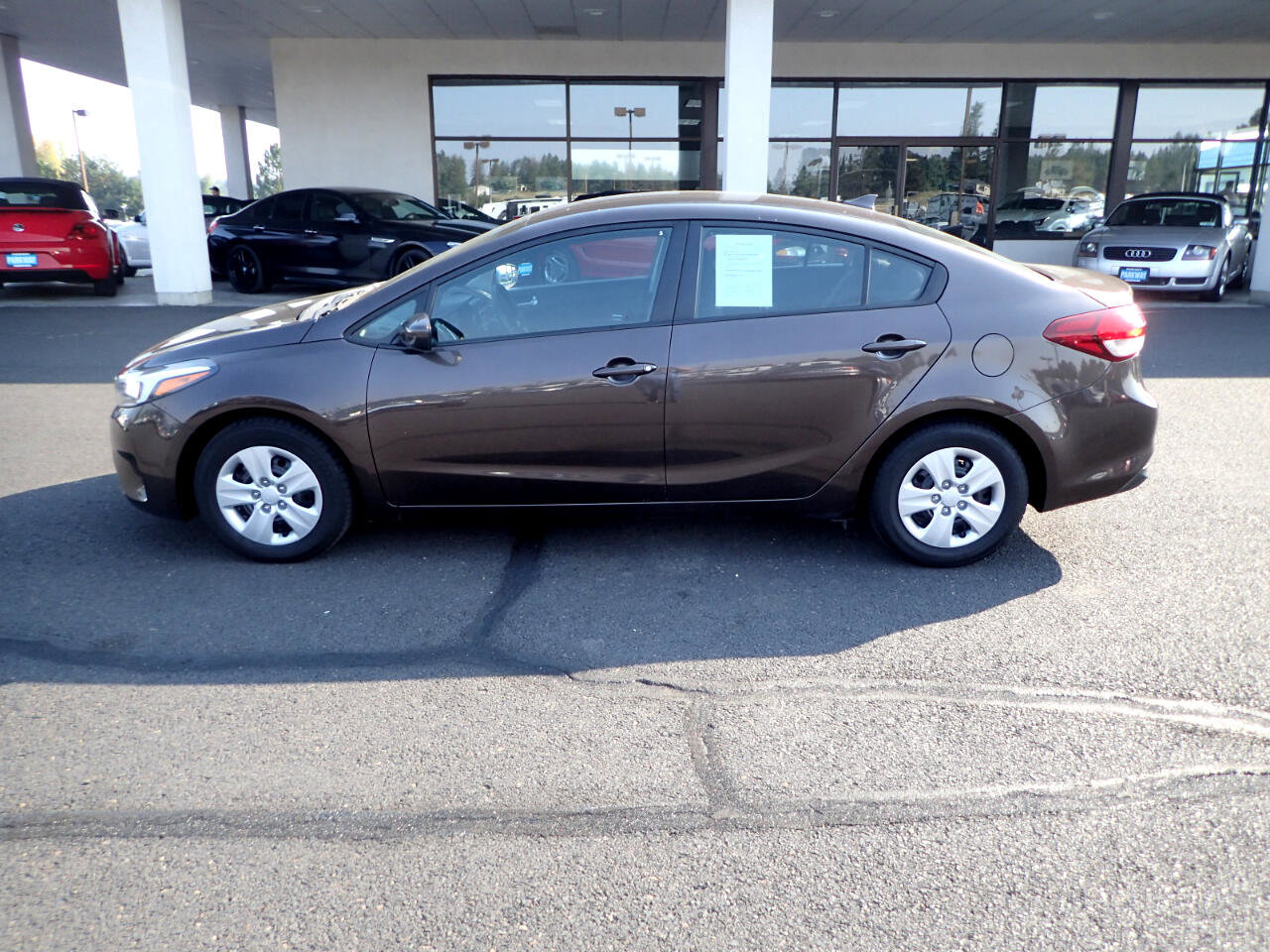 Used 2018 Kia Forte LX FWD image 2